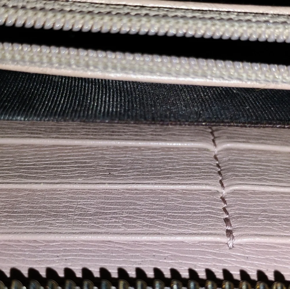 Gucci Beige Leather Zip Around Wallet
